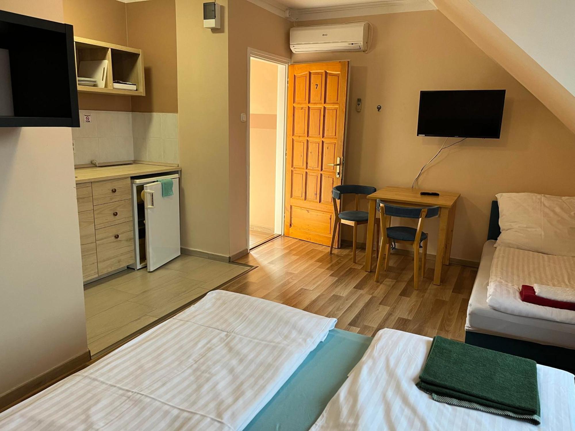 Petoefi Vendeghaz Hotel Eger Buitenkant foto
